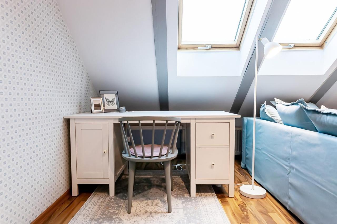 Attic Apartment On Waterfront / View / Netflix Praga Exterior foto