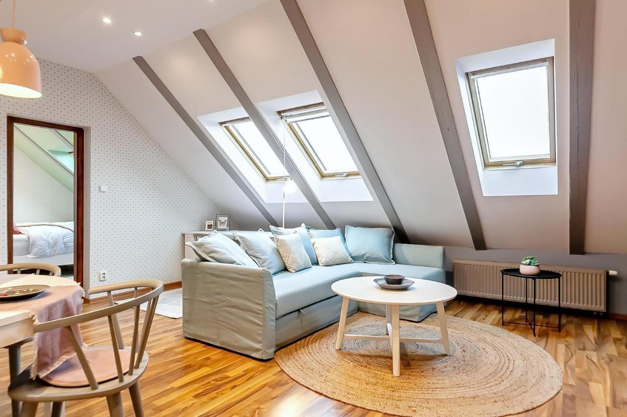 Attic Apartment On Waterfront / View / Netflix Praga Exterior foto